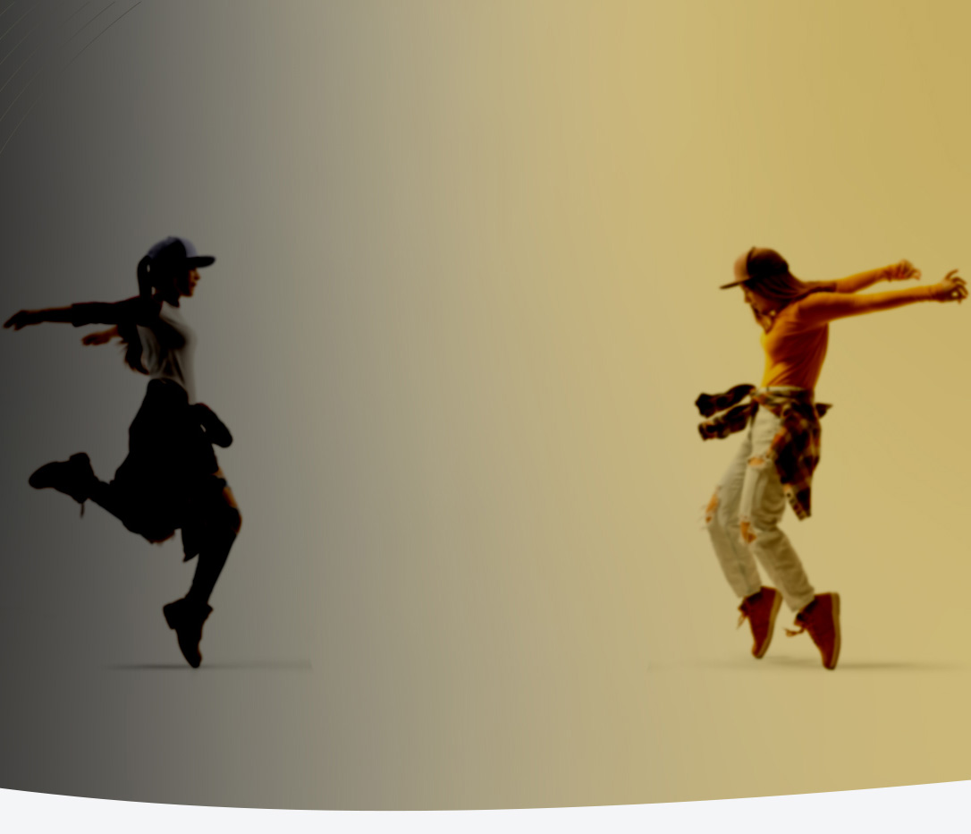 Danseurs faisant danse urbaine hip-hop avec mouvement dynamiques